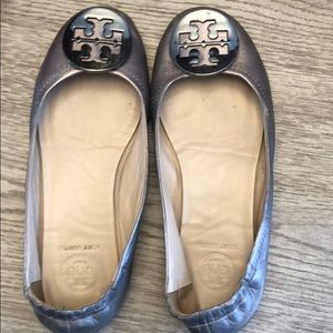 TORY BURCH METALLIC REVA BALLET FLAT 5.5